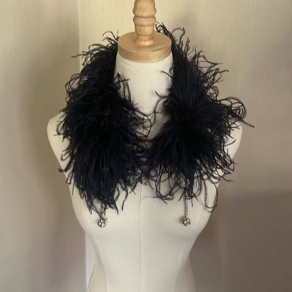 Vintage ostrich feather collar
